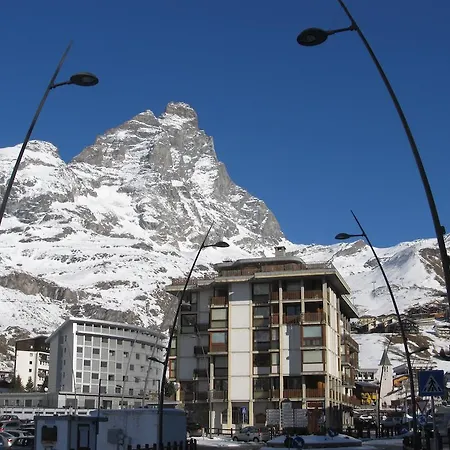 Cervino Valley House Rododendro