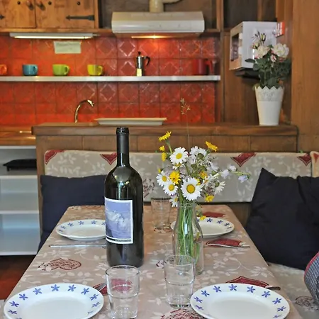 Апартаменты Cervino Valley House Rododendro
